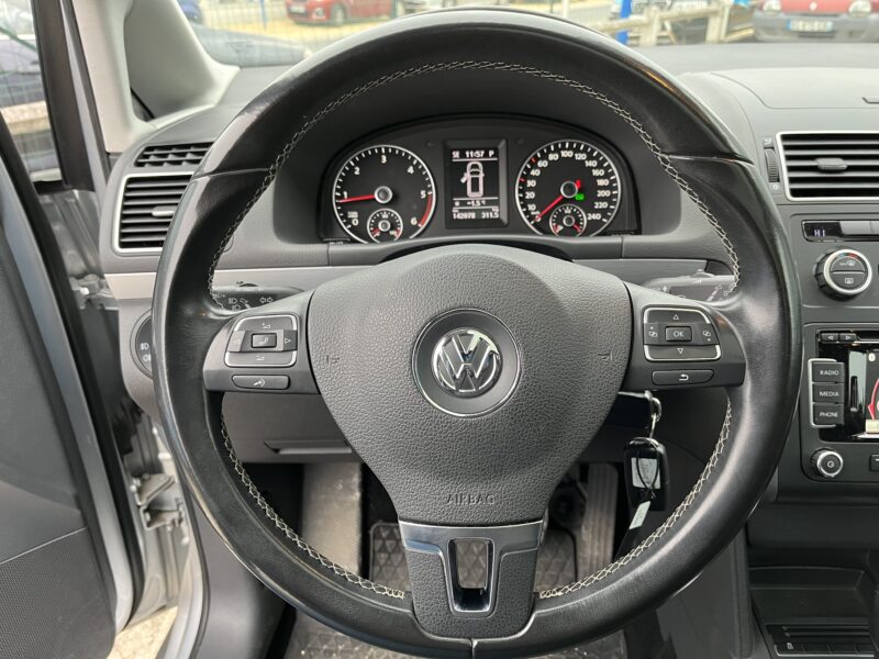 VOLKSWAGEN TOURAN Cup DSG7 2014 7places 