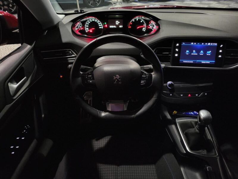 PEUGEOT 308 II STYLE 1.5 BlueHDI APPLE CARPLAY / CAMERA