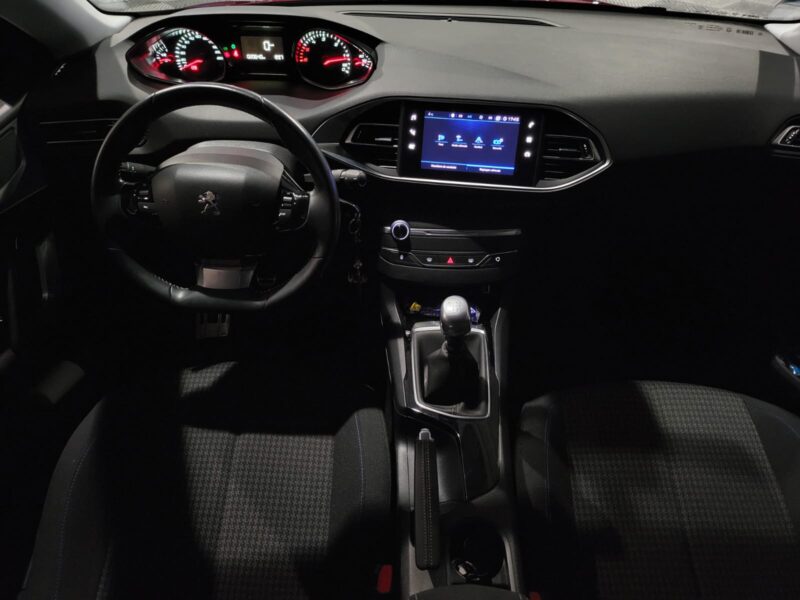 PEUGEOT 308 II STYLE 1.5 BlueHDI APPLE CARPLAY / CAMERA