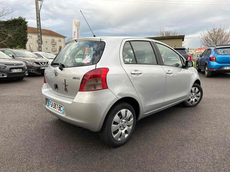 TOYOTA YARIS 2006