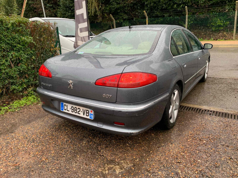 PEUGEOT 607 3.0 24V V6 211CV