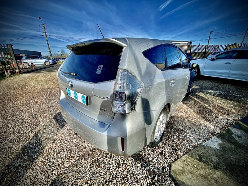 TOYOTA PRIUS PLUS 2012