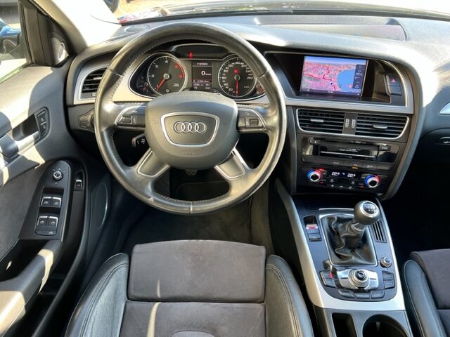 AUDI A4 MANUELLE 177CH SPORT  B8 2012