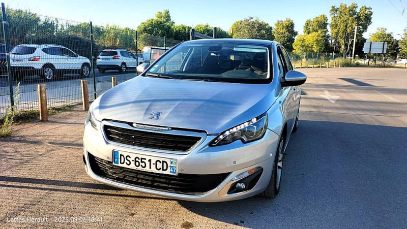 PEUGEOT 308 II 1.2 PURETECH 2015