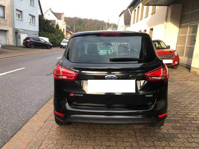 FORD B-Max 1.0 EcoBoost Titane