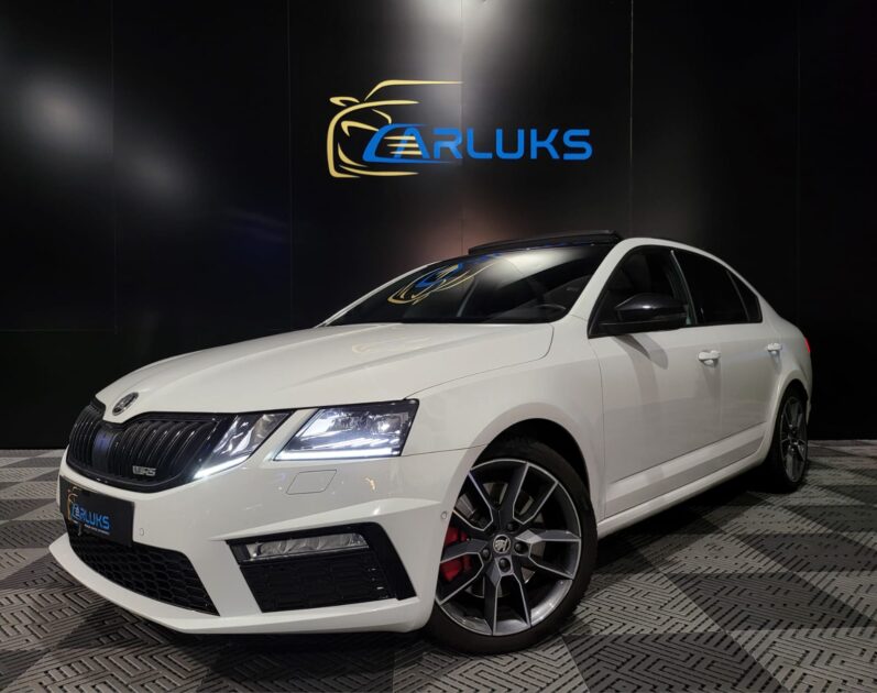 SKODA OCTAVIA III 2018 RS 230 cv TOIT OUVRANT CARPLAY VOLANT CHAUFANT 