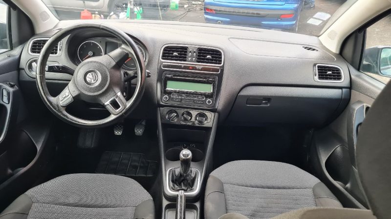 VOLKSWAGEN POLO 2009