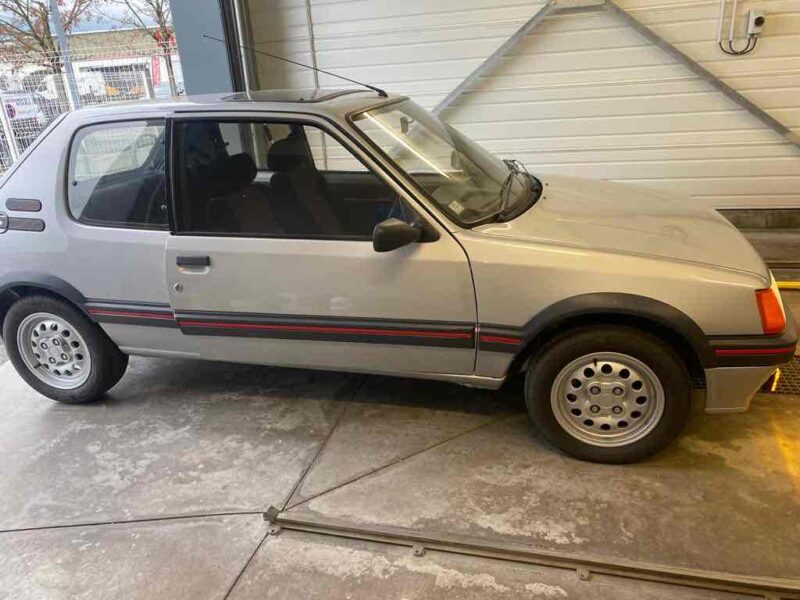 PEUGEOT 205  GTI 1.6 105 CV 29736 KMS D'ORIGINE