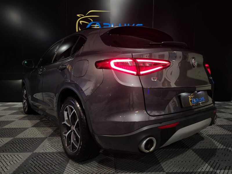 ALFA ROMEO STELVIO 2.2 D Q4 180cv TOIT OUVRANT FINITION SPORT 