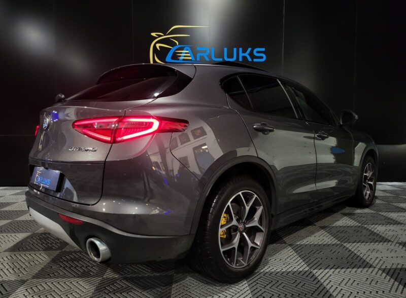 ALFA ROMEO STELVIO 2.2 D Q4 180cv TOIT OUVRANT FINITION SPORT 