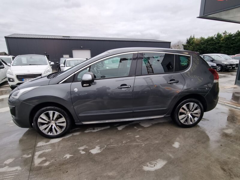 PEUGEOT 3008 1.6 HDi 115 Crossway