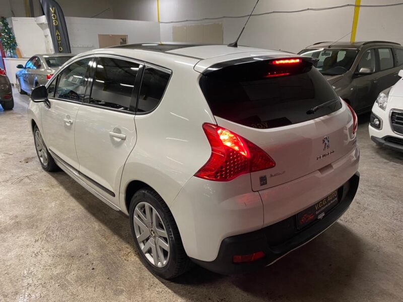 PEUGEOT 3008 2.0 HDi 16V Hybrid4 BMP6 S&S 163