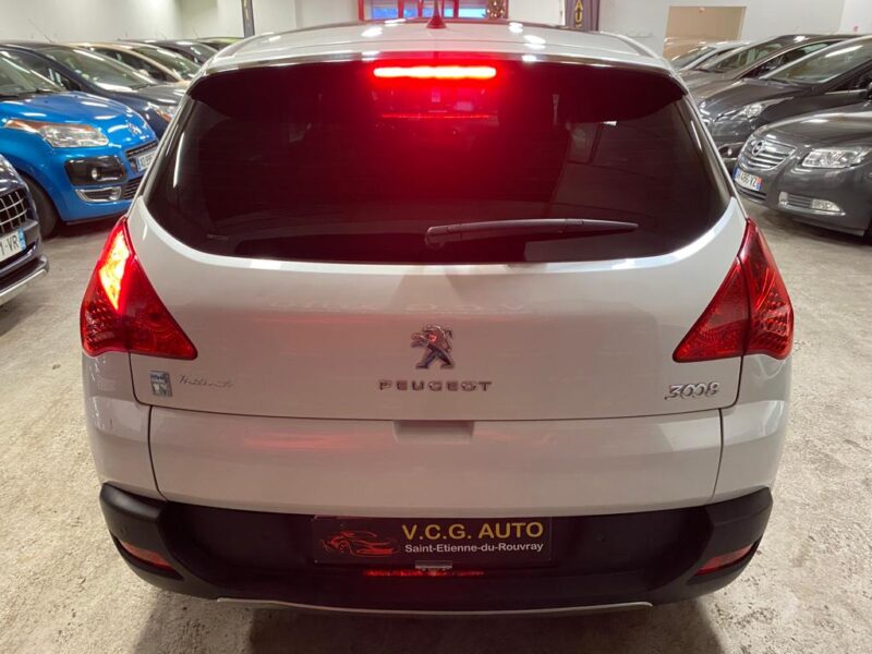 PEUGEOT 3008 2.0 HDi 16V Hybrid4 BMP6 S&S 163