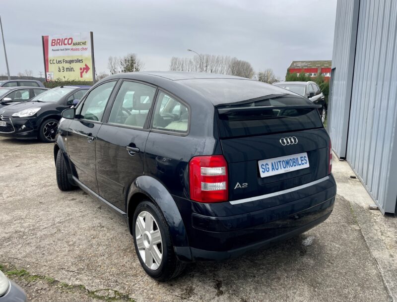 AUDI A2 2000