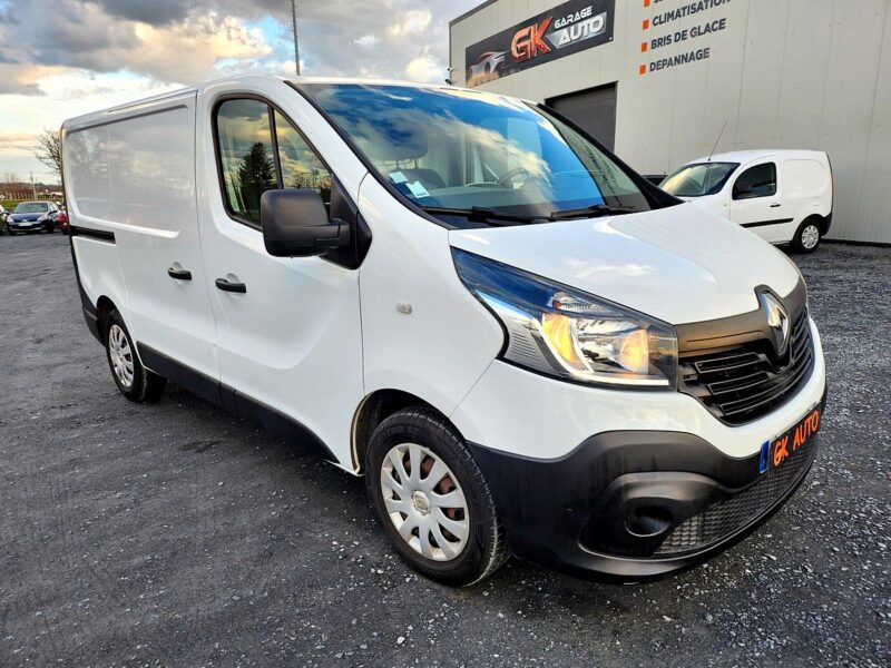 RENAULT TRAFIC DCI 115CV GRAND CONFORT 2015 166000 KM 