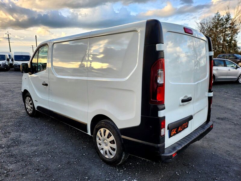 RENAULT TRAFIC DCI 115CV GRAND CONFORT 2015 166000 KM 