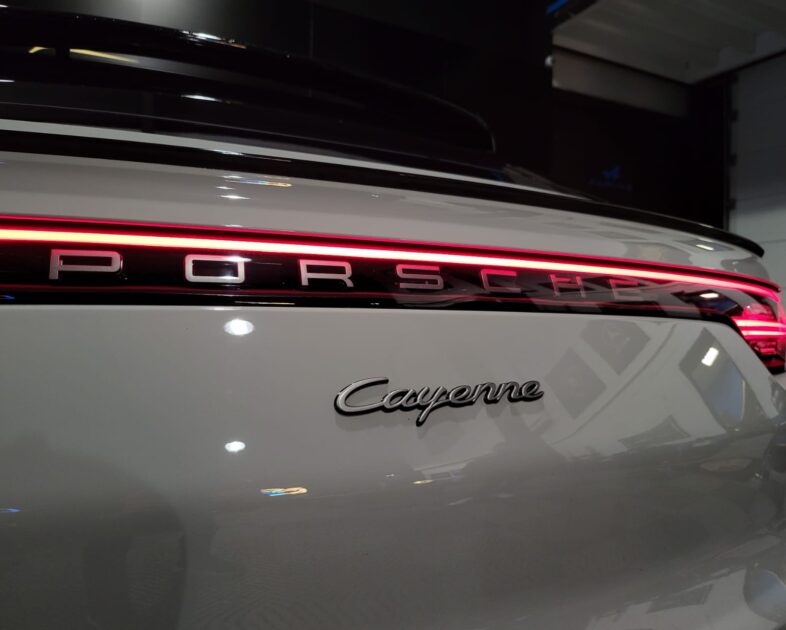 PORSCHE  CAYENNE COUPE E-HYBRID 3  2023