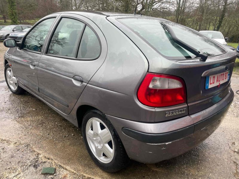 RENAULT MEGANE 1999