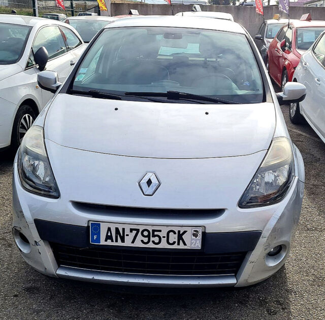 RENAULT CLIO 2010