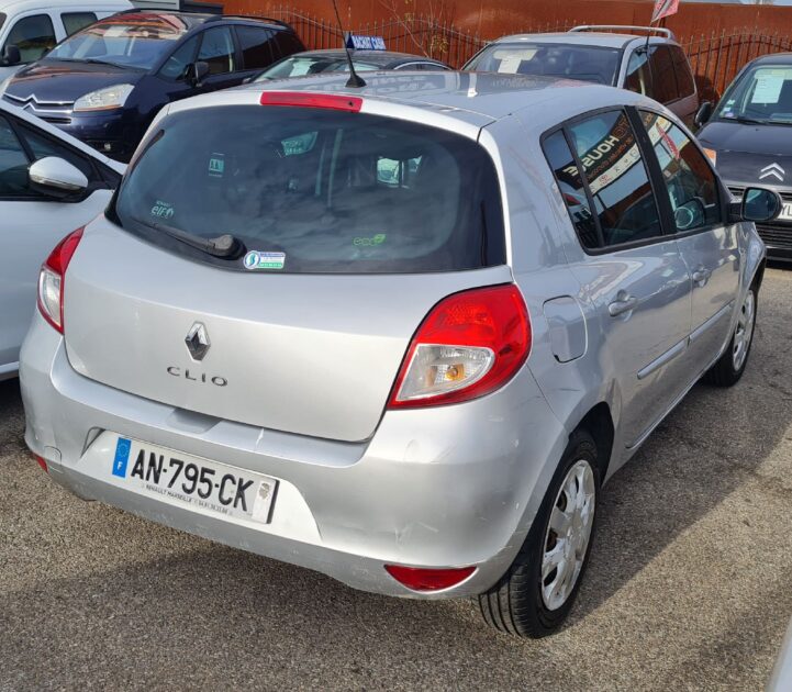 RENAULT CLIO 2010