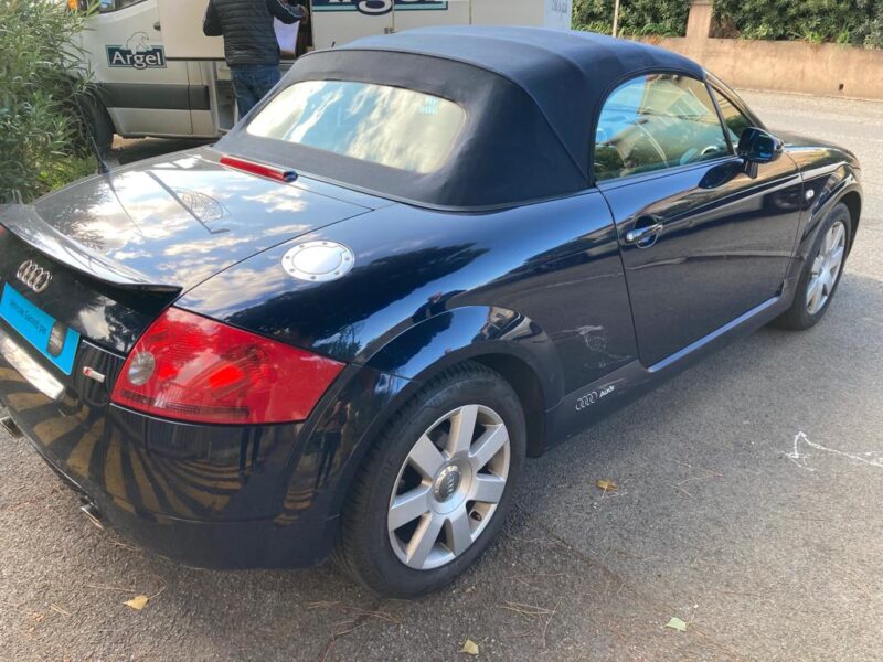 AUDI TT cabriolet 180 s line