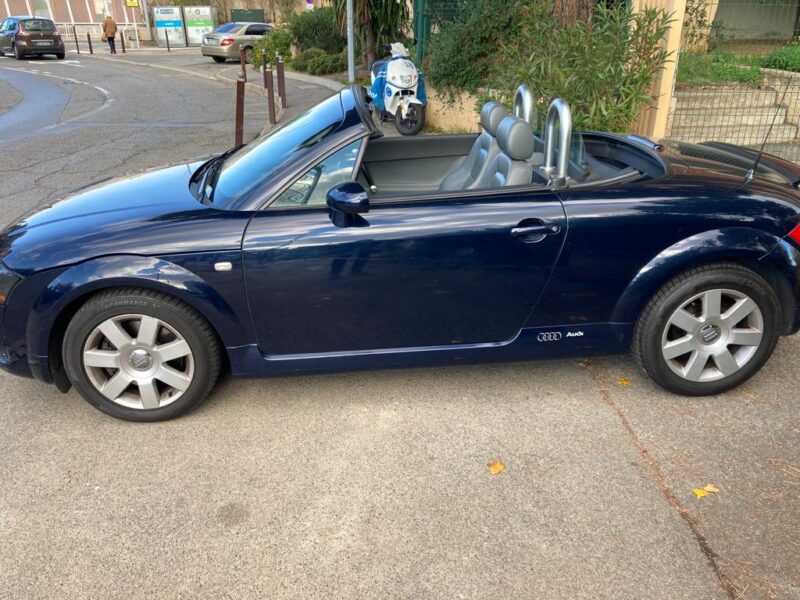 AUDI TT cabriolet 180 s line