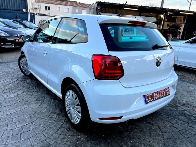 VOLKSWAGEN POLO 2015