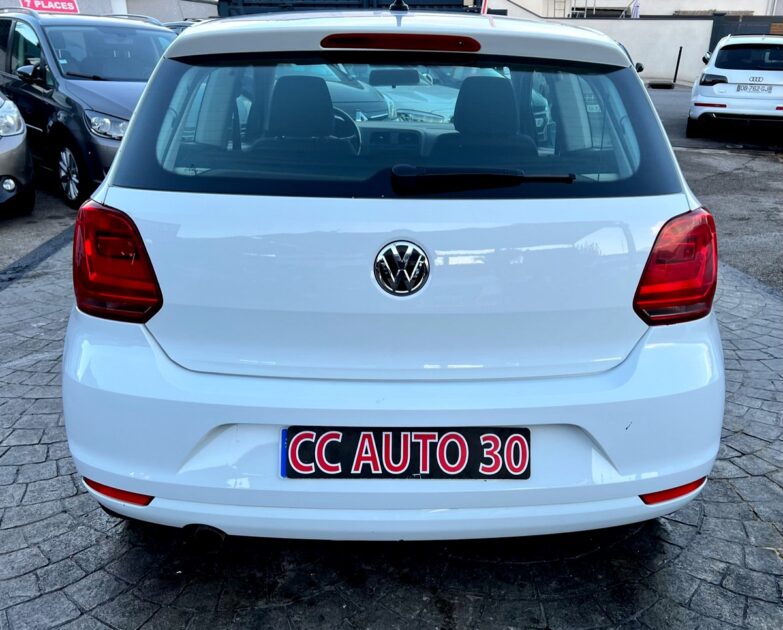 VOLKSWAGEN POLO 2015