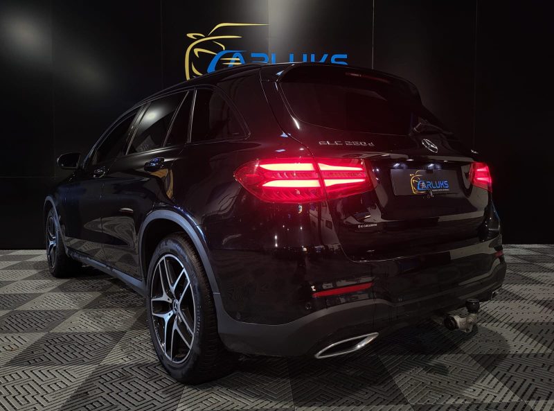 MERCEDES GLC 250d 4-matic 204cv AMG-line TOIT OUVRANT PANO / CARPLAY