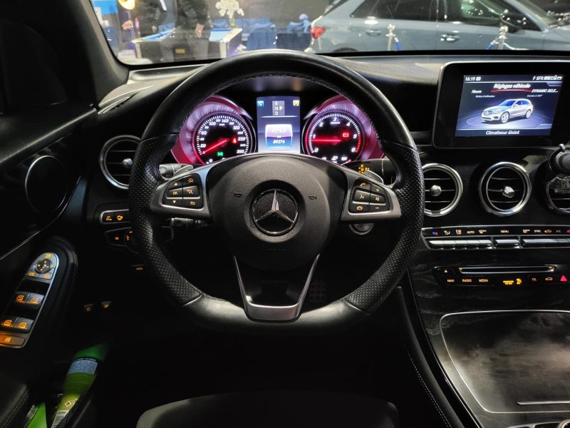 MERCEDES GLC 250d 4-matic 204cv AMG-line TOIT OUVRANT PANO / CARPLAY