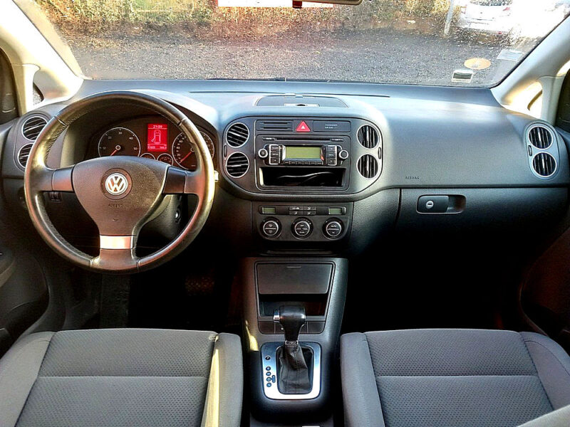 VOLKSWAGEN GOLF 2008