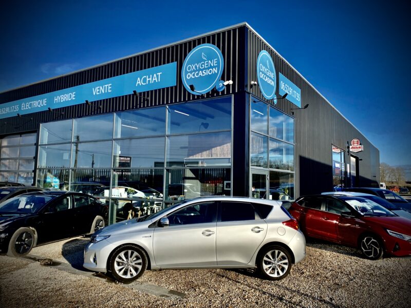 TOYOTA AURIS DYNAMIC 2013