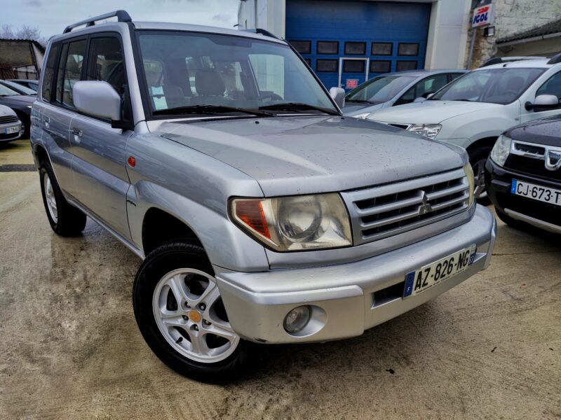 MITSUBISHI PAJERO 2004