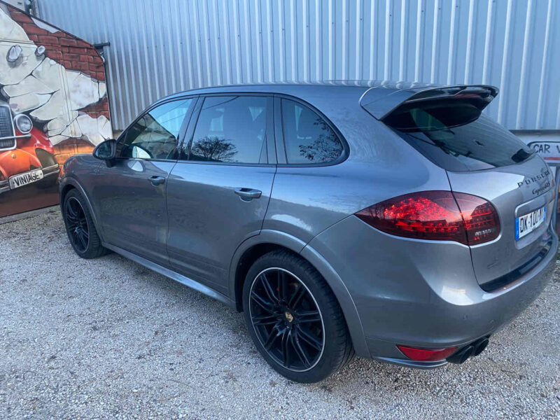 PORSCHE CAYENNE GTS 420 cv reprise possible