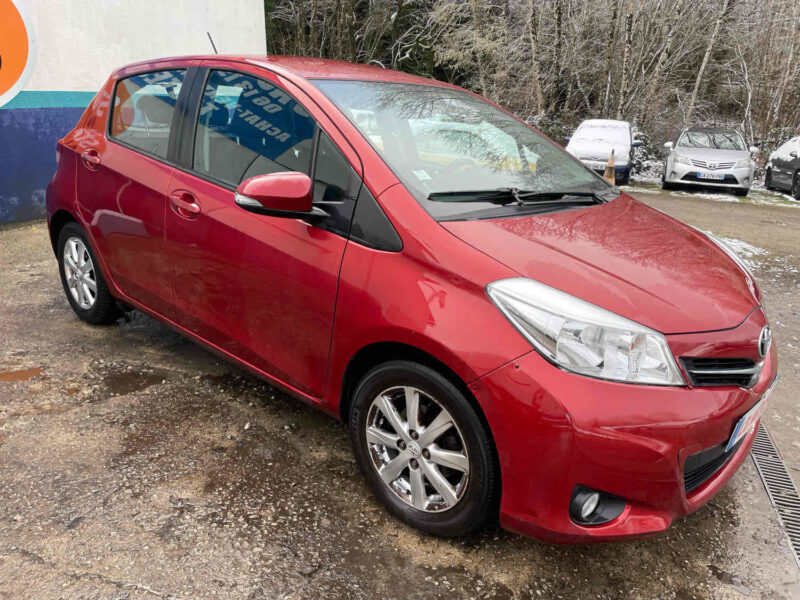 TOYOTA YARIS 2012