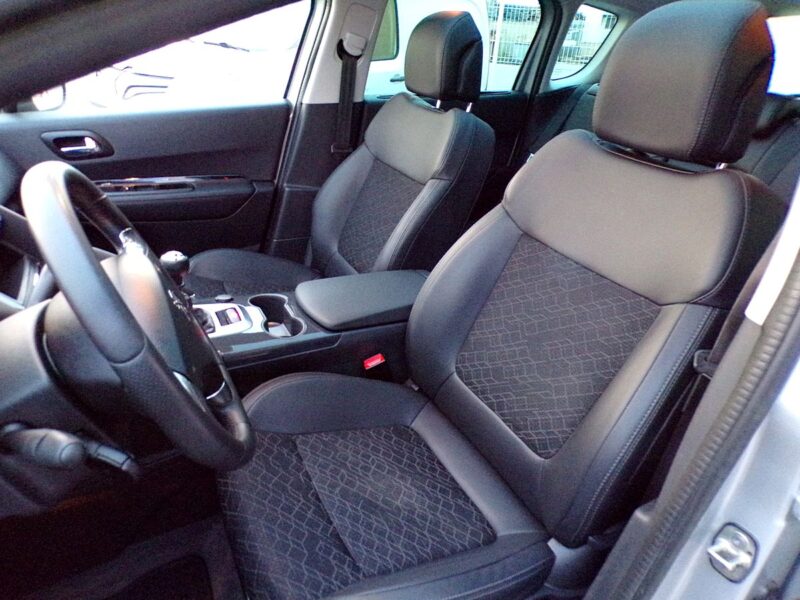 PEUGEOT 3008 Monospace 2014