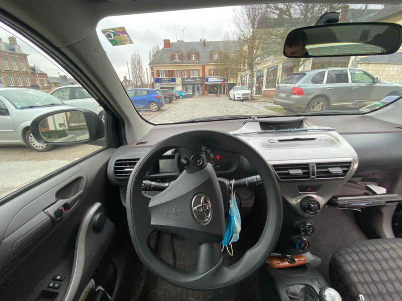 Toyota IQ 