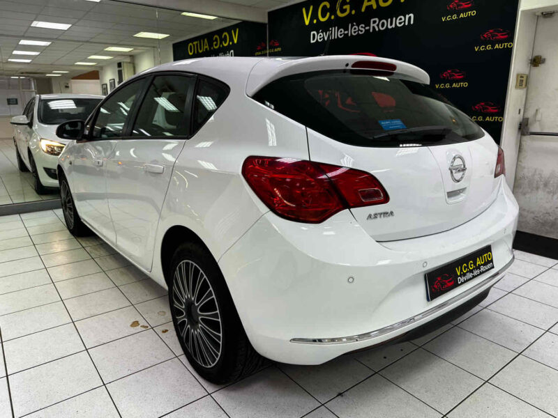 OPEL ASTRA J 1.4i Turbo 120ch S&S Edition