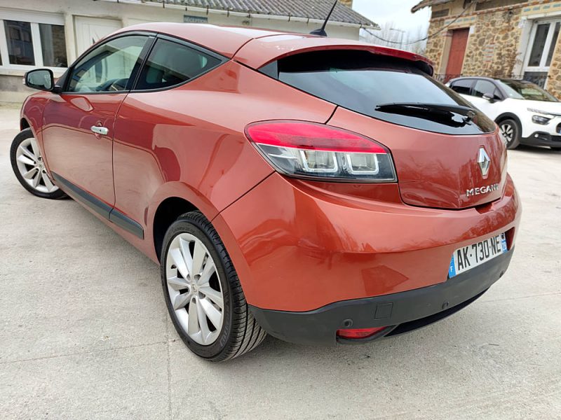 RENAULT MEGANE III Coupé 2010