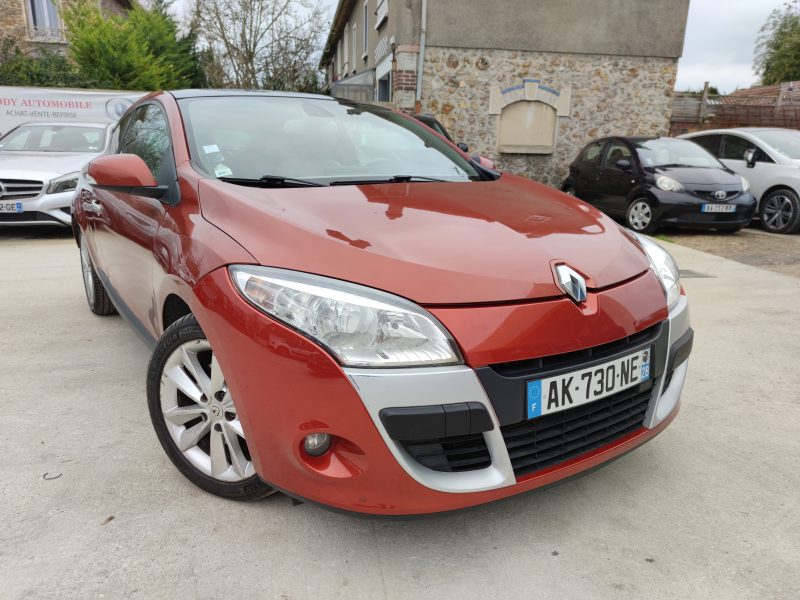 RENAULT MEGANE III Coupé 2010