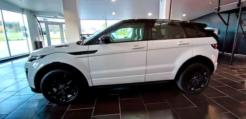 LAND ROVER RANGE ROVER EVOQUE2.0 Td4 180cv BVA9 HSE Dynamic Full Black Toit Pano/19\"/Individual .