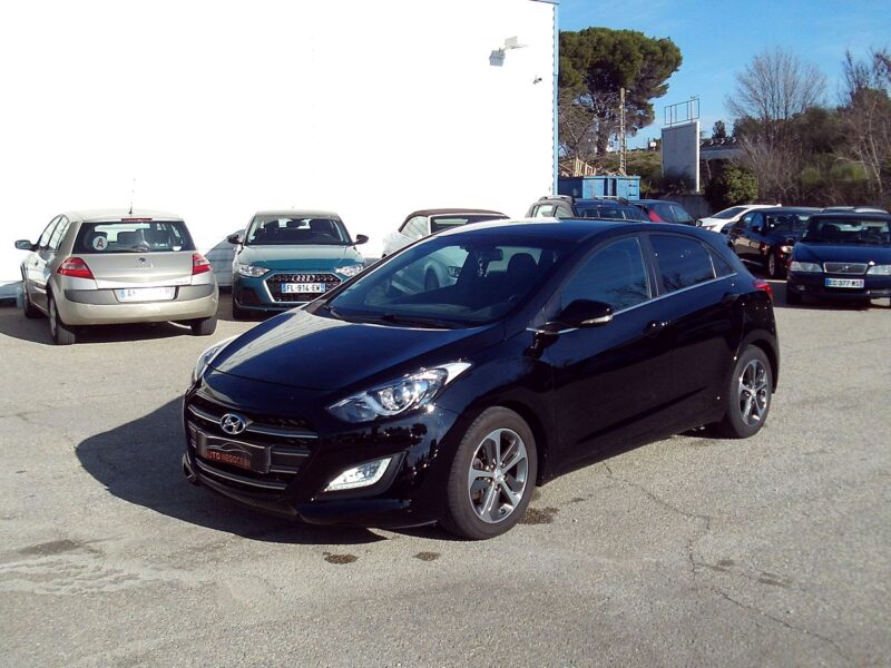 HYUNDAI I30 2016