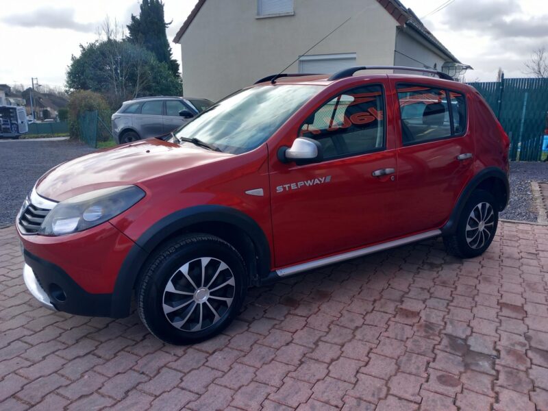 DACIA SANDERO 2011