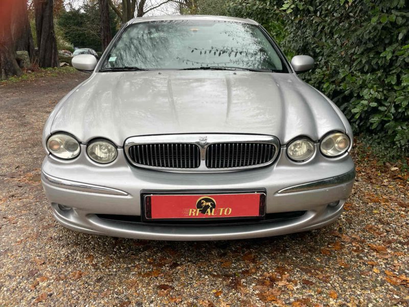 JAGUAR X-TYPE 2003 2.0 V6 156cv Demare mais roule pas !