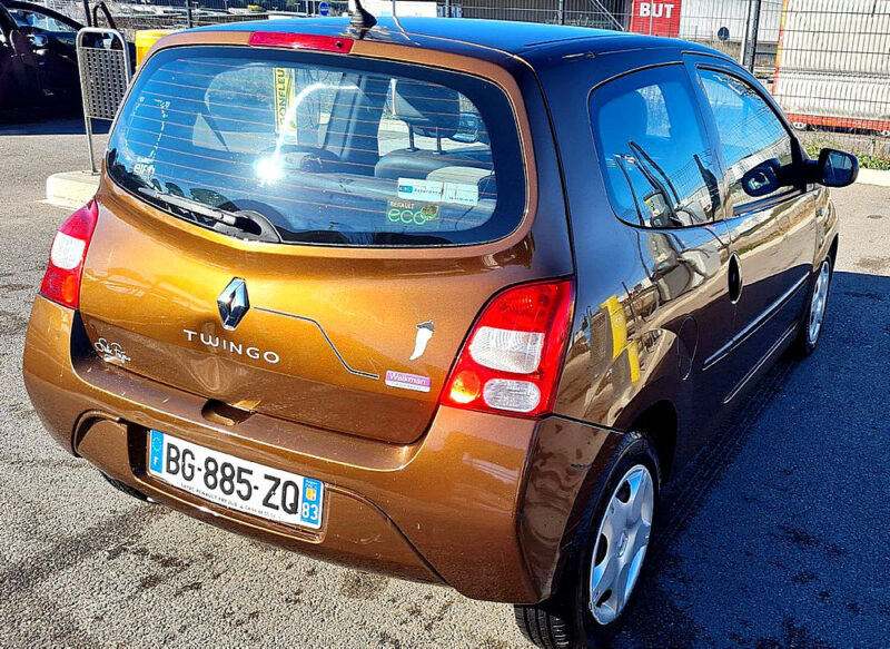 RENAULT TWINGO II 2011