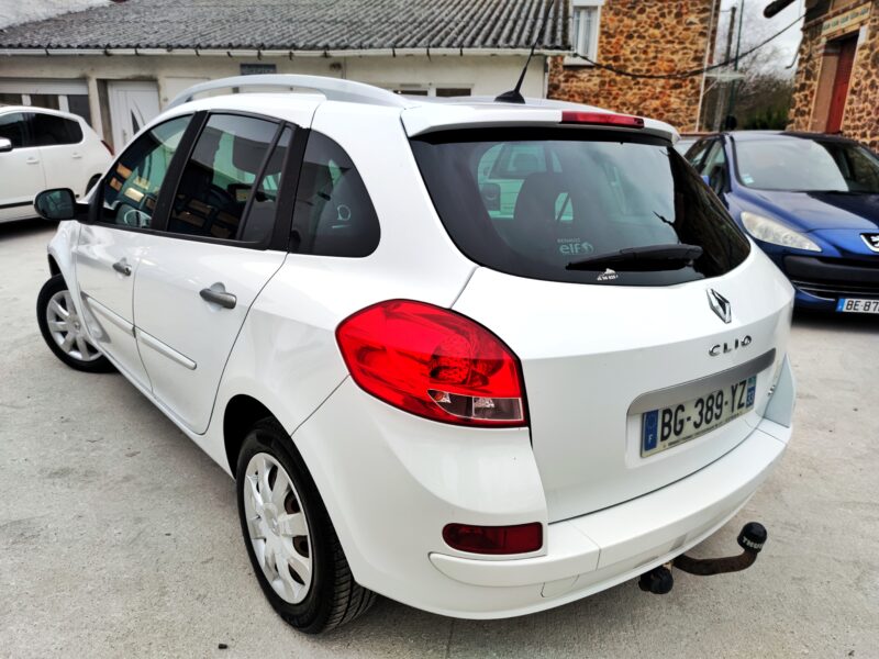 RENAULT CLIO III Grandtour 2011