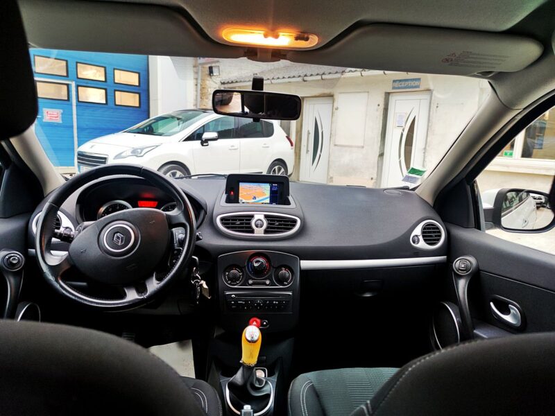 RENAULT CLIO III Grandtour 2011