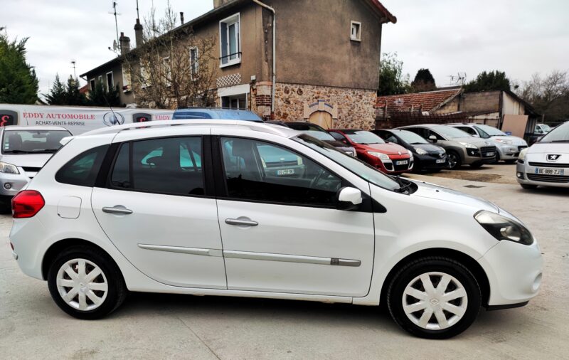 RENAULT CLIO III Grandtour 2011