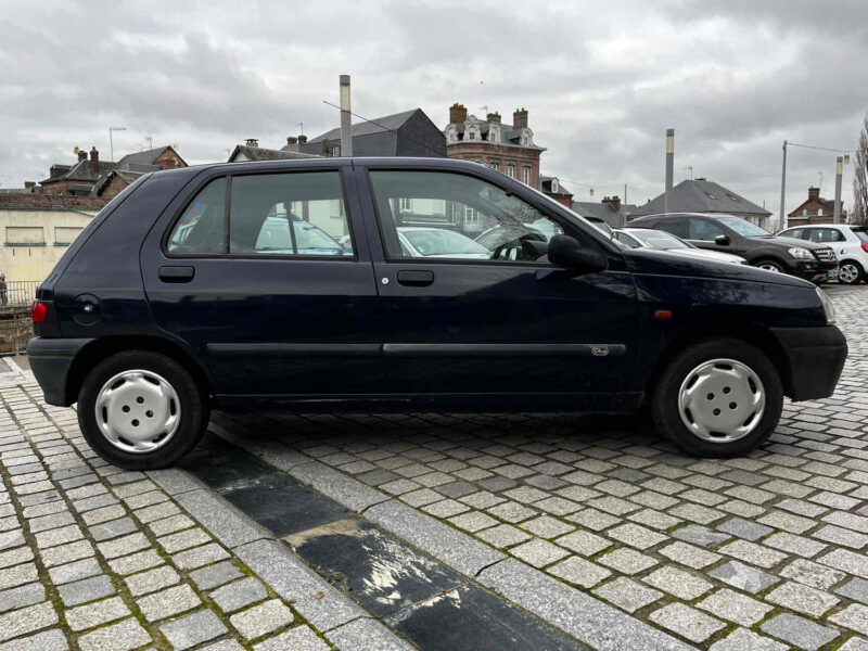 RENAULT CLIO I 1997