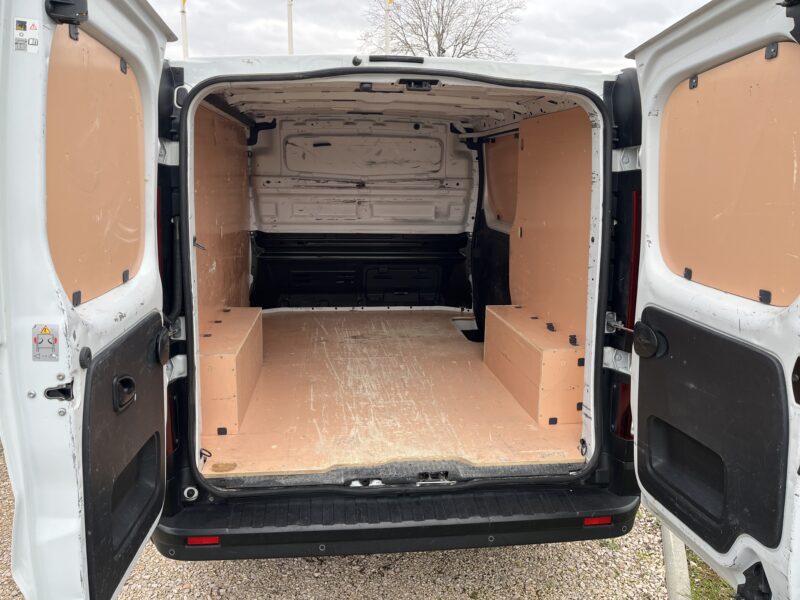 RENAULT TRAFIC III L1H1 2017